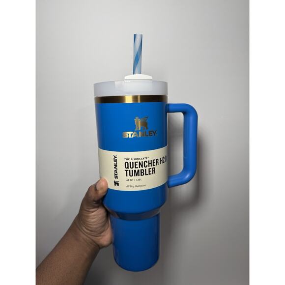 Stanley Holiday Exclusive ARTIC TWIST BLUE 40oz H2.O Flowstate Quencher BNWT - Picture 3 of 9